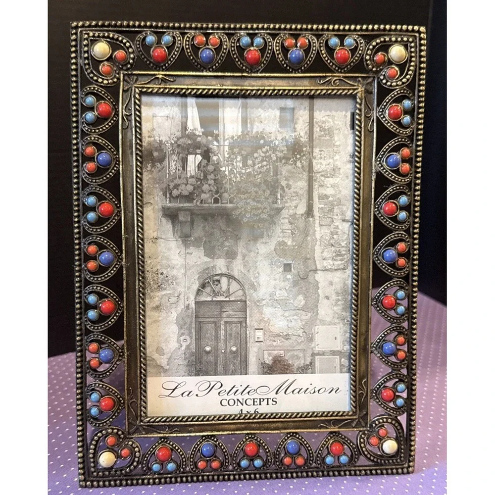 La‎ Petite Maison Concepts Antique Brass Embellished Hearts Picture Frame